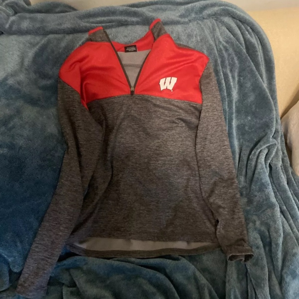 University of Wisconsin Badgers Quarter Zip Pullover  L, Colosseum NCAA